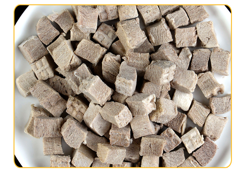 Delicious and healthy cat food for your cat's taste buds