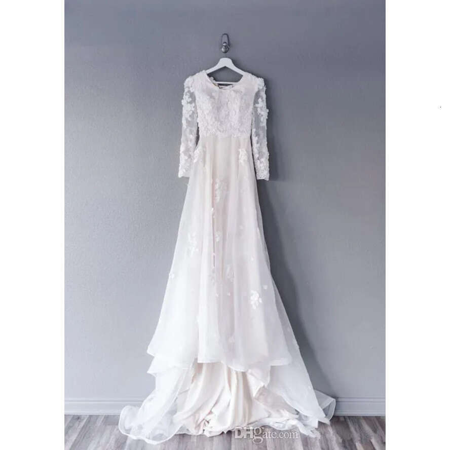 New Elegant A-E Modest Wedding Dresses With Long Sleeves Scoop Neck 3D Ral Lace Appliques Beaded Chapel Train Bridal Gowns