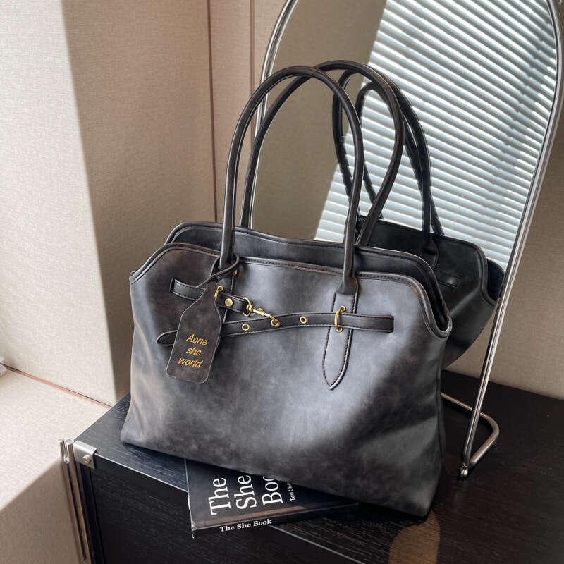 Ladies Large capacity commuting for women 2024 new fashionable casual tote bag, niche trend versatile shoulder bag