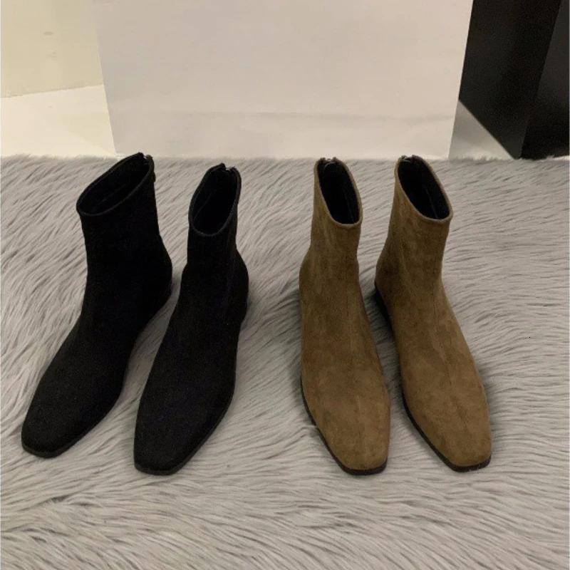 Thick Heel Suede Korean Small Ankle Boots Womens Shoes Autumn and Winter Everything with Cashmere Short Boots 241114