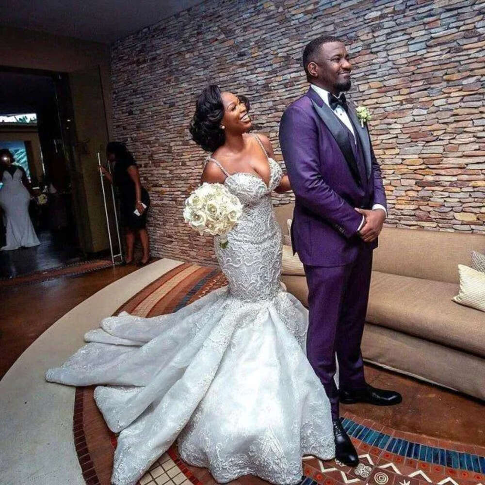 Full Mermaid African Dresses Lace Spaghetti Straps Applique Beaded Sweep Train Wedding Dress Bridal Gowns Plus Size Bc
