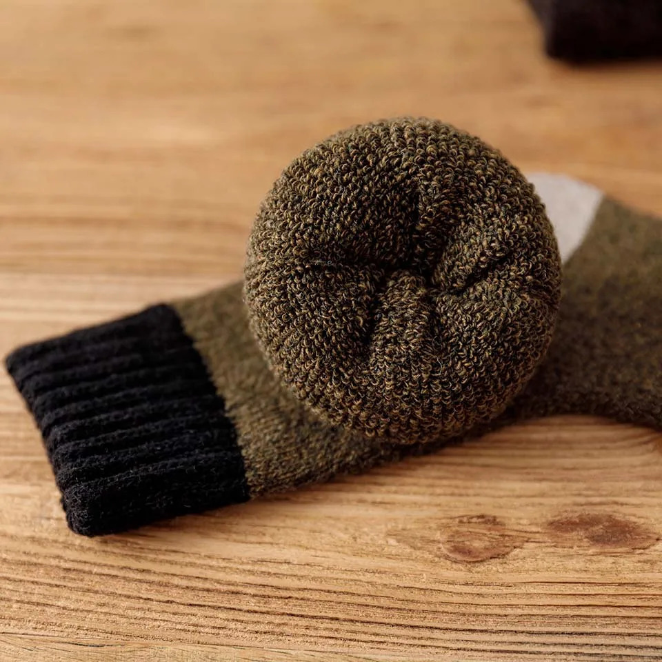Winter thick mens wool socks casual warm Harajuku retro plus size long cashmere socks 5 pairs 241126