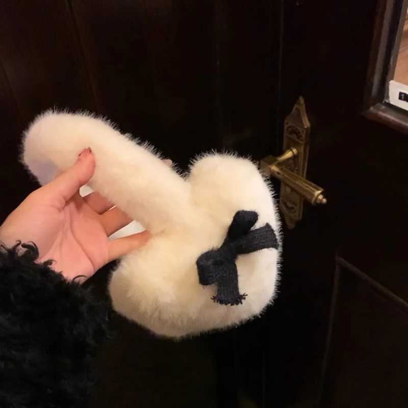 Winter Plush Ear Protection Earmuffs Plush Comfortable Keep Warm Earmuffs Fashion Unisex Outdoor Ear Protect Decorate EarmuffsXJ241126