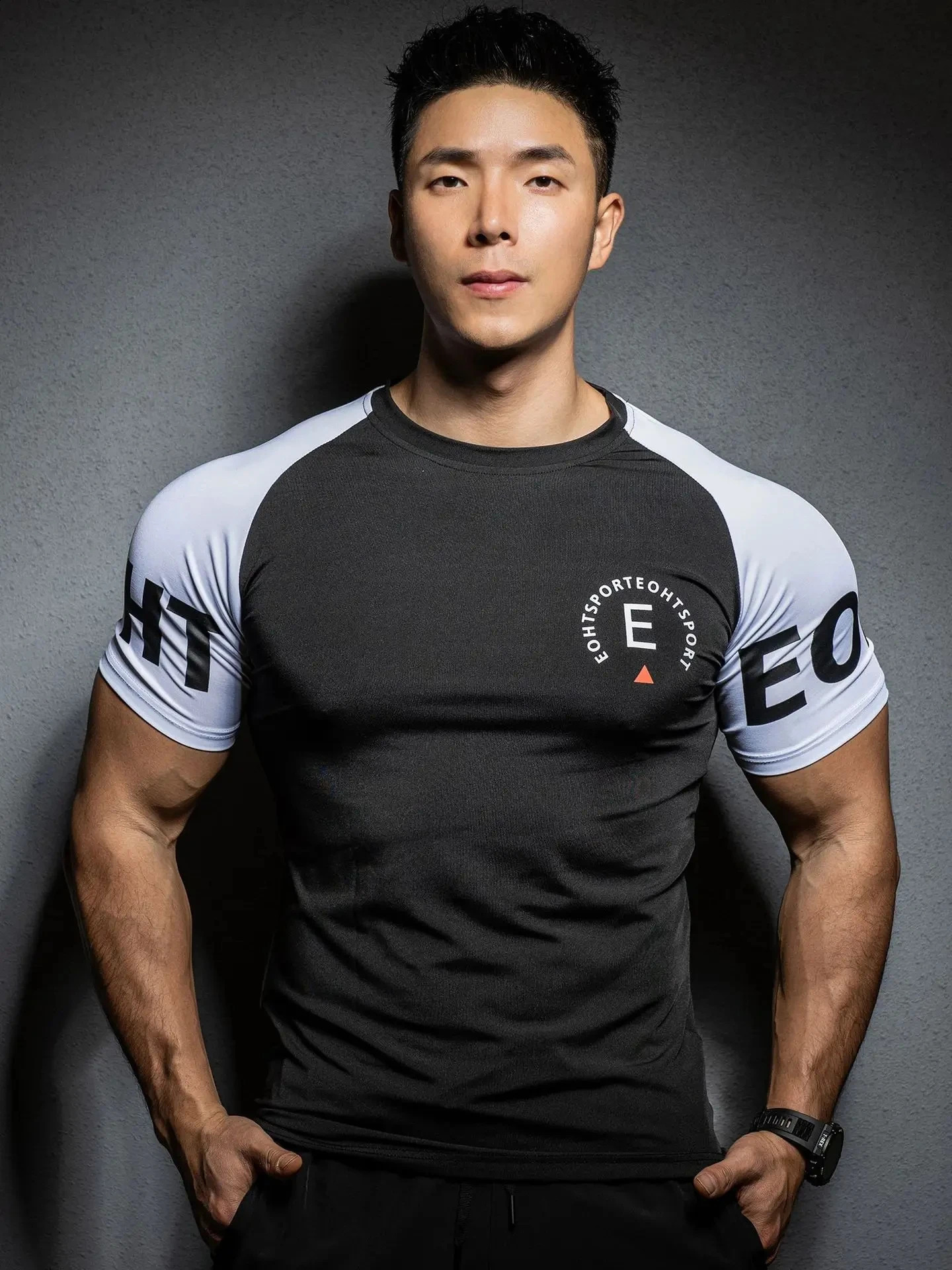 Summer Gym T shirt Men Bodybuilding Fitness quickdry short sleeve tshirt Training Tees fashion muscle man Clothing 241127