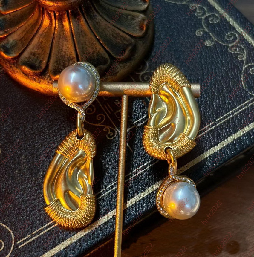 Exaggerated Ears Glass Pearl Earrings Schiaparelli Vintage Asymmetric Devil's Eye Earring