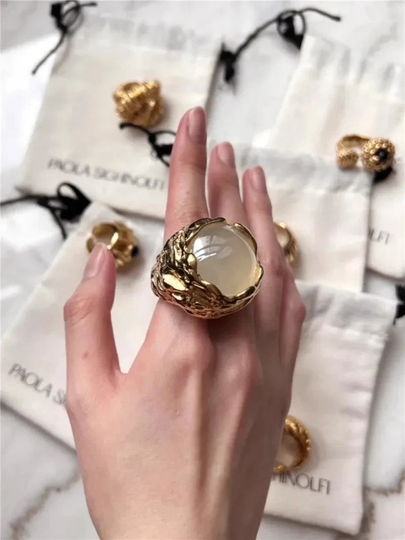 Retro Agate Natural Stone Crystal Ring Gold Color Metal Open for Women Brass Jewelry Light European And American 241126