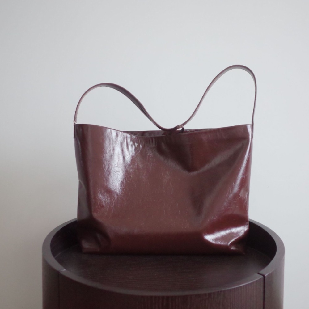 Casual Solid Leather Texture Simple Bucket Korea All-Match Office Large Capacity Crossbody Bags Exposure Dermis Cowhide Shoulder Patent Leather BagVoy