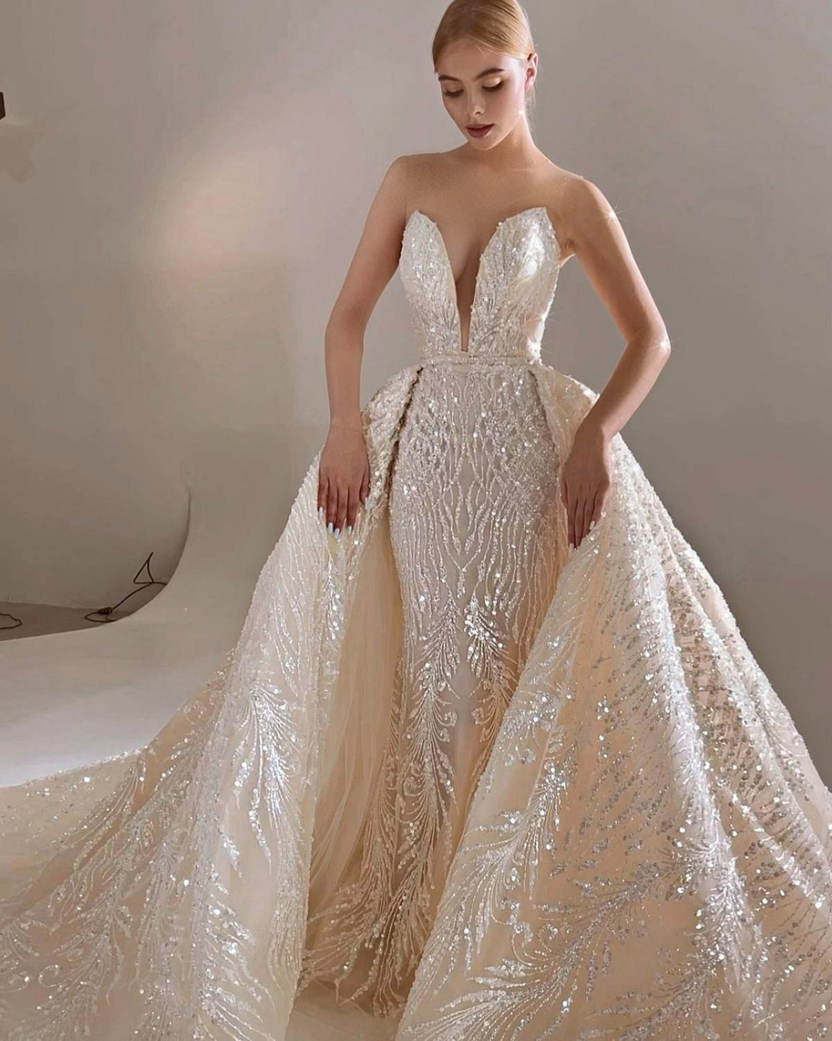 Sparkly Mermaid Wedding Dresses For Women Sheer Neck Sleeveless Bridal Gown Sequins Detachable Train Party Customized Dress vestidos de novia