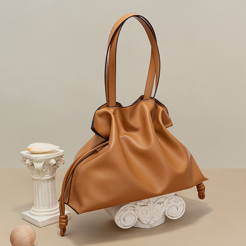 100% Genuine Leather Draw-string Women Large Handbag Fashion Bucket Casual Totes High Quality Pleated Shoulder Bag