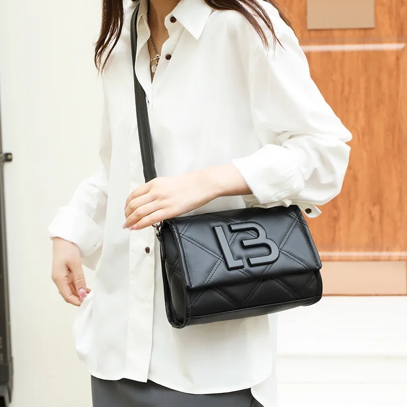 New women s casual trend retro collar messenger wallet luxury designer handbag plaid envelope designer leisure shoulder bag