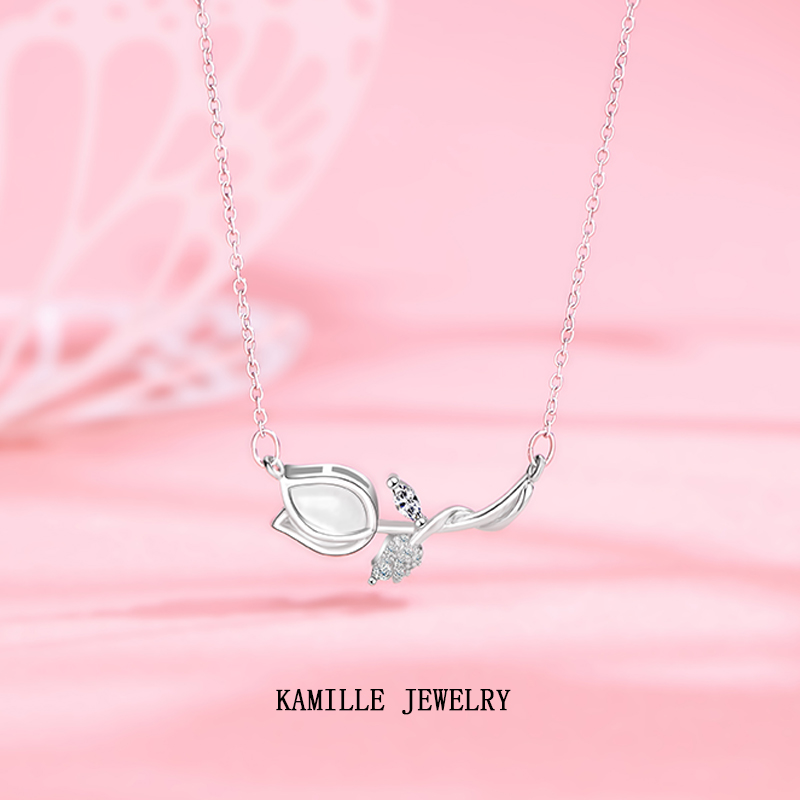 Unique Floral Tulip Charm Necklace for Women - Sleek Stainless Steel Pendant with Trendy Design for Daily Wear