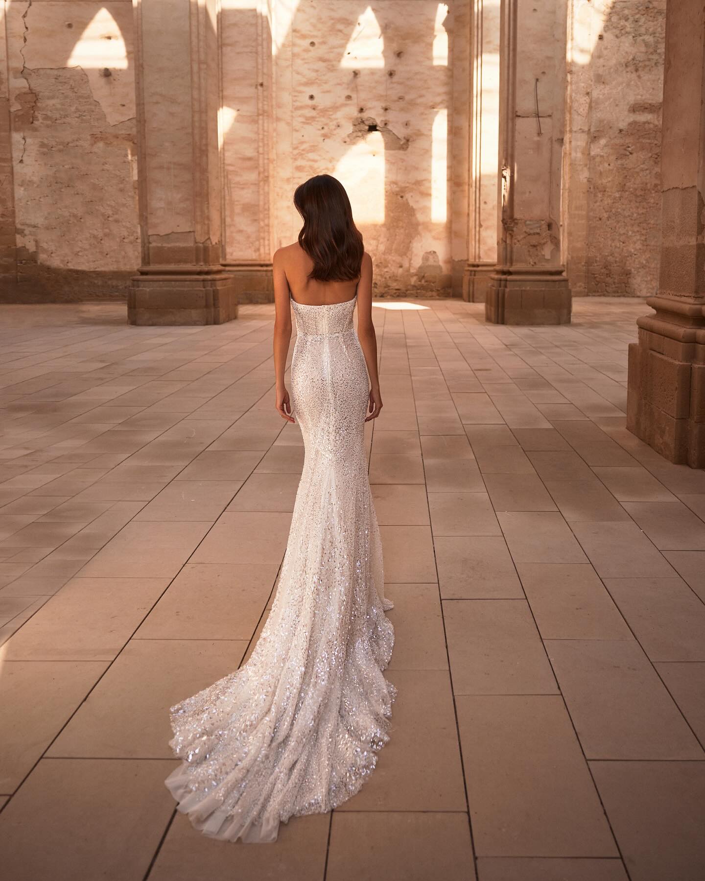 Milla Nova Chart Mermaid Wedding Dress With Cape Pearls Sequins High Neck Wedding Dresses Bridal Gowns Ruched Tulle Sweep Train Designer Robe De Maria