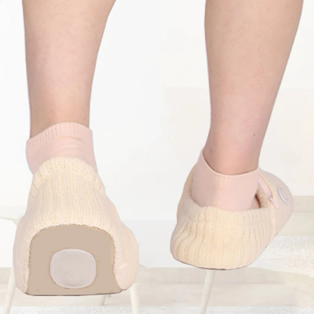 Neutral electric heating shoes with 3-layer heating pads rechargeable foot warmers suitable for cold winter241127bj