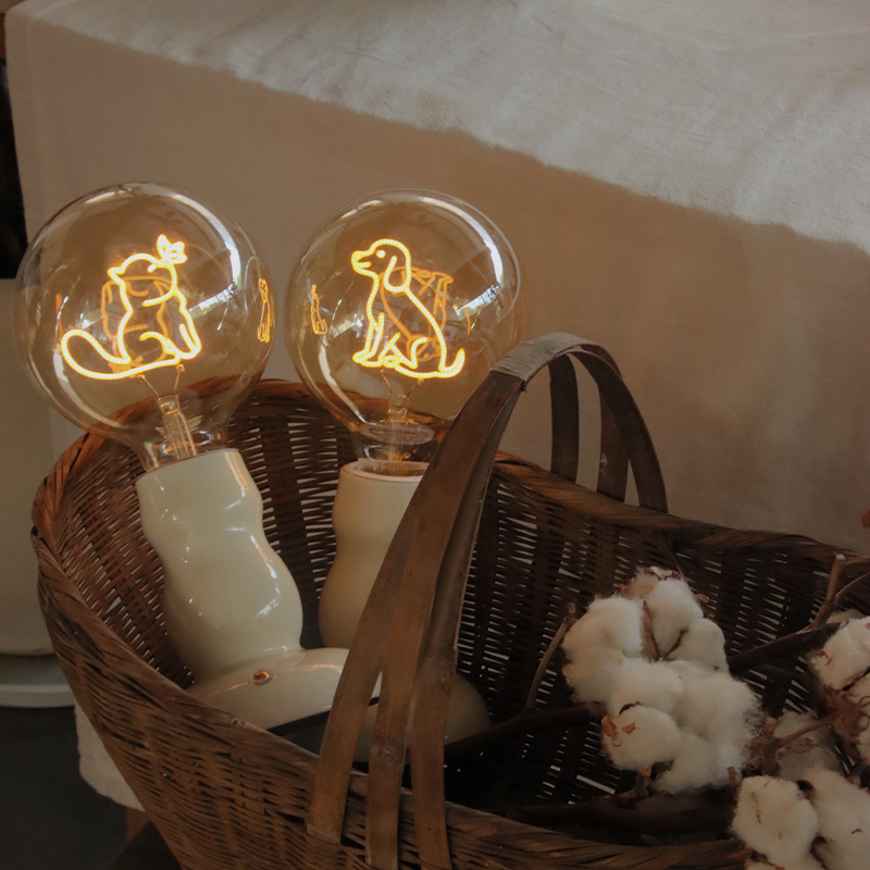 Table de la nuit LAMBRE LAMPAT JOURNAL Table Lampe Gol