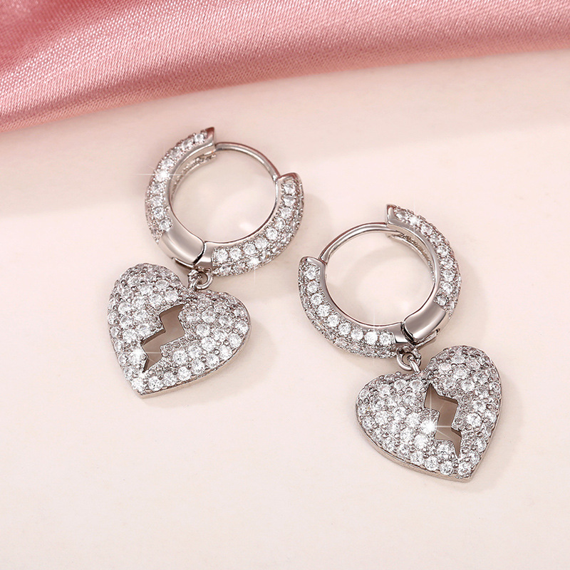 2024 Hip Hop Dangle Earrings Jewelry Gold Fill Full Pave White 5A Cubic Zircon CZ Dia Gemstones Party Women DIY Heartbreak Earring For Men Gift