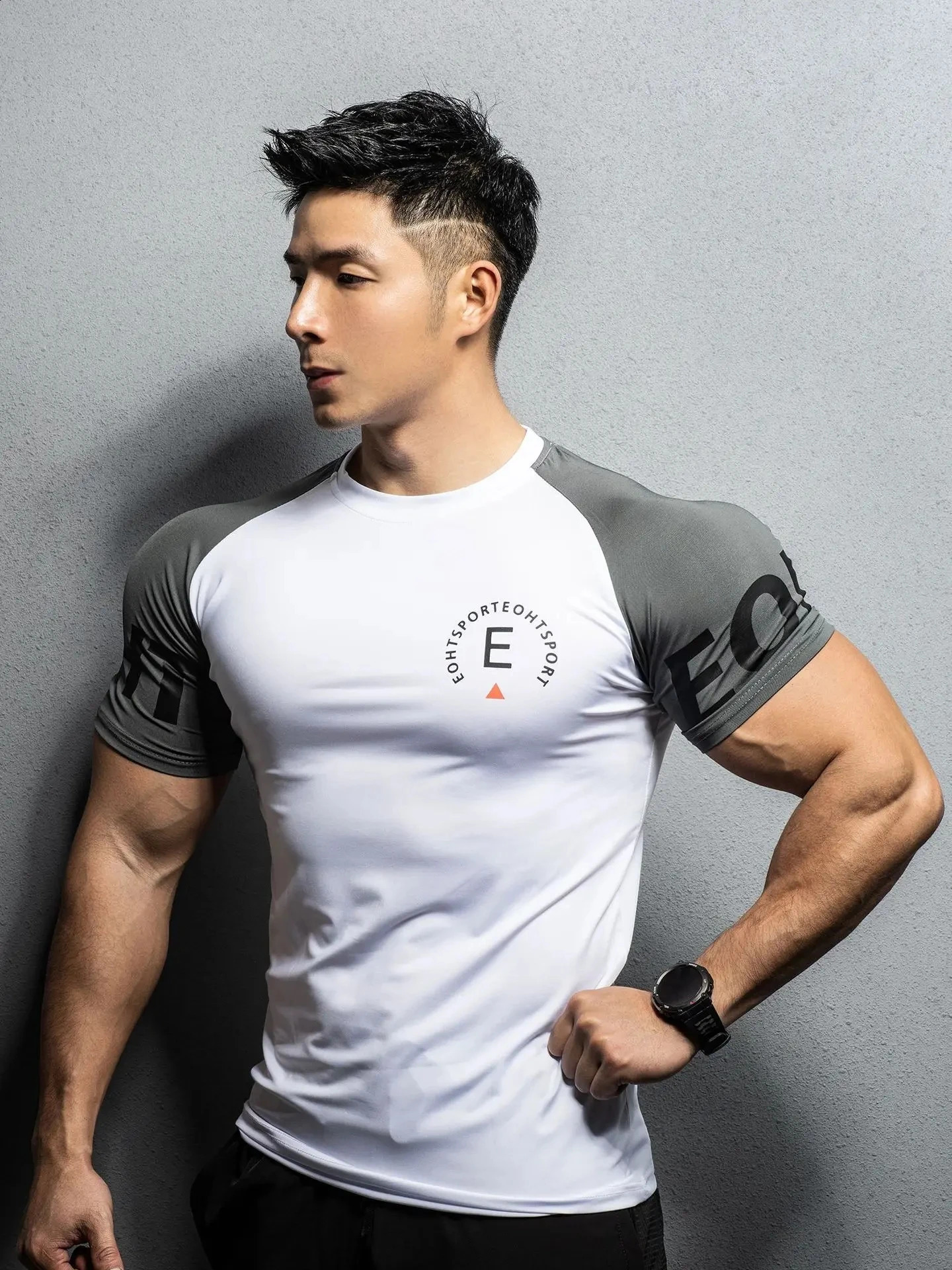 Summer Gym T shirt Men Bodybuilding Fitness quickdry short sleeve tshirt Training Tees fashion muscle man Clothing 241127