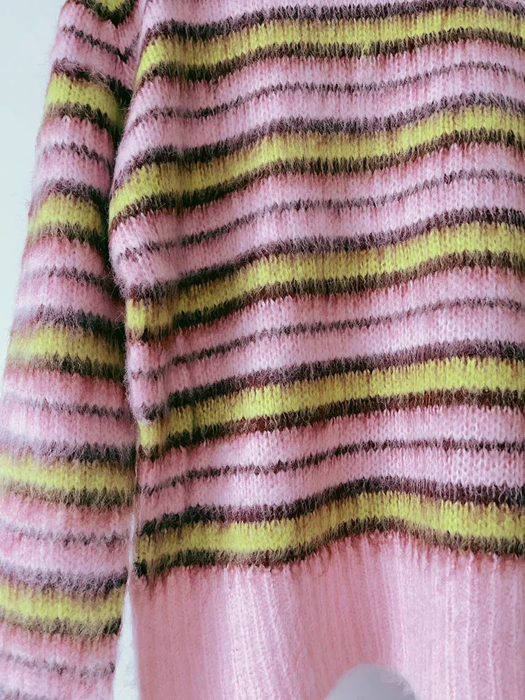 Women Soft Striped Roundneck Sweater Autumn In Pink Thin Pullover Korean Fashion High Street 241126
