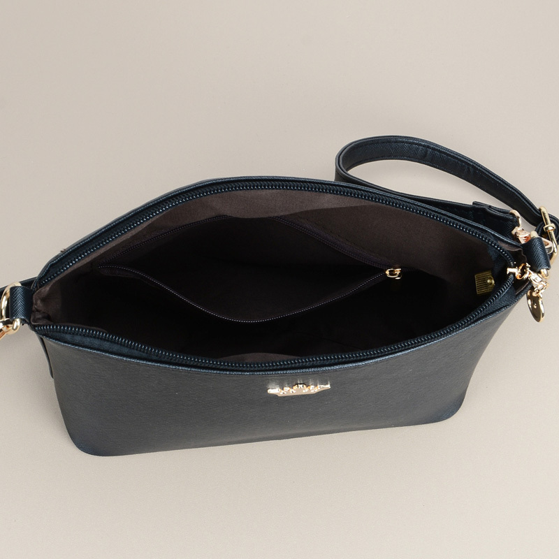 trend New casual design women s crossbody bag Pu leather fashion shoulder bag metal crown women s trend shell designer handbag