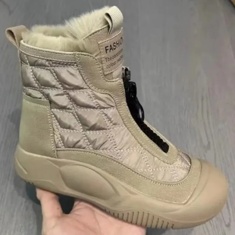 Retro waterproof snow boots 2024 winter soft soled vulcanized cotton shoes with plush insulation high-end womens shoe tray241127bj