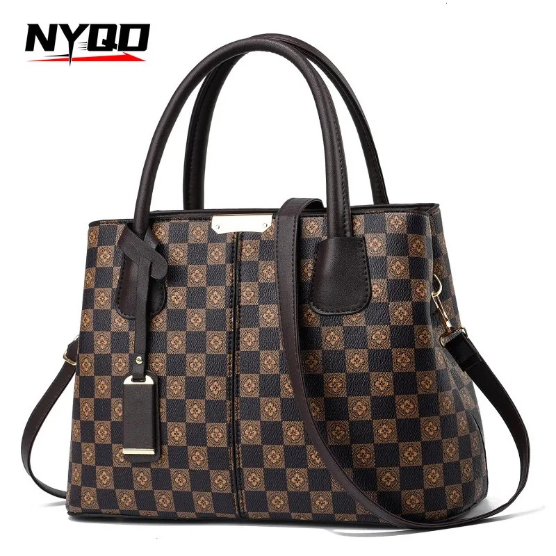 New multifunctional and secure leisure zippered handbag with adjustable shoulder trend straps elegant lace shoulder bag suitable for designers trendy 