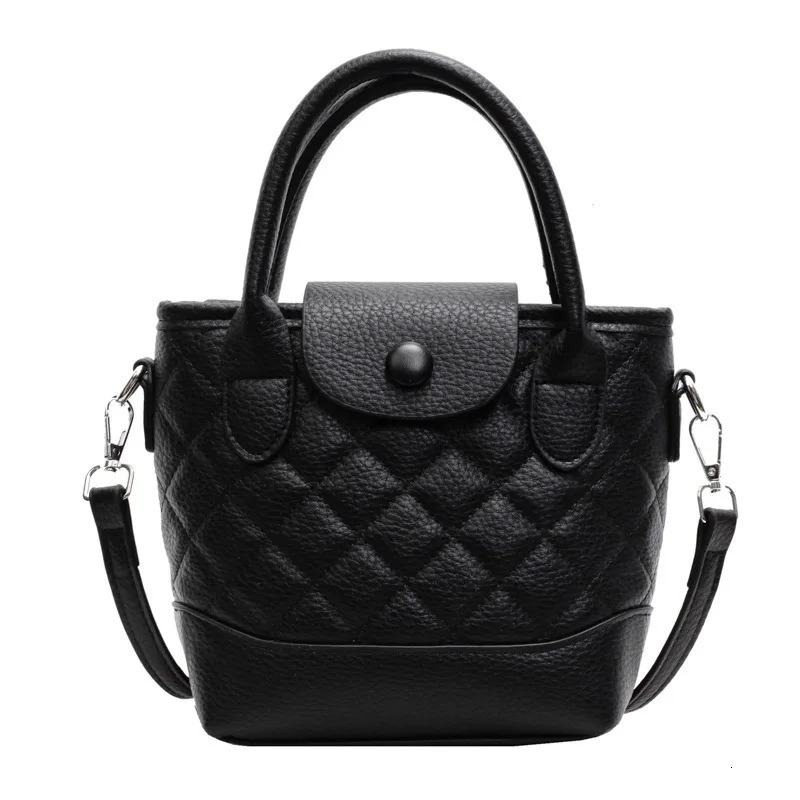 trend New Handheld Commuter Women s Winter New Style High end Simple and Trendy Single Shoulder Korean leisure Multi functional Designer Bucket Bag