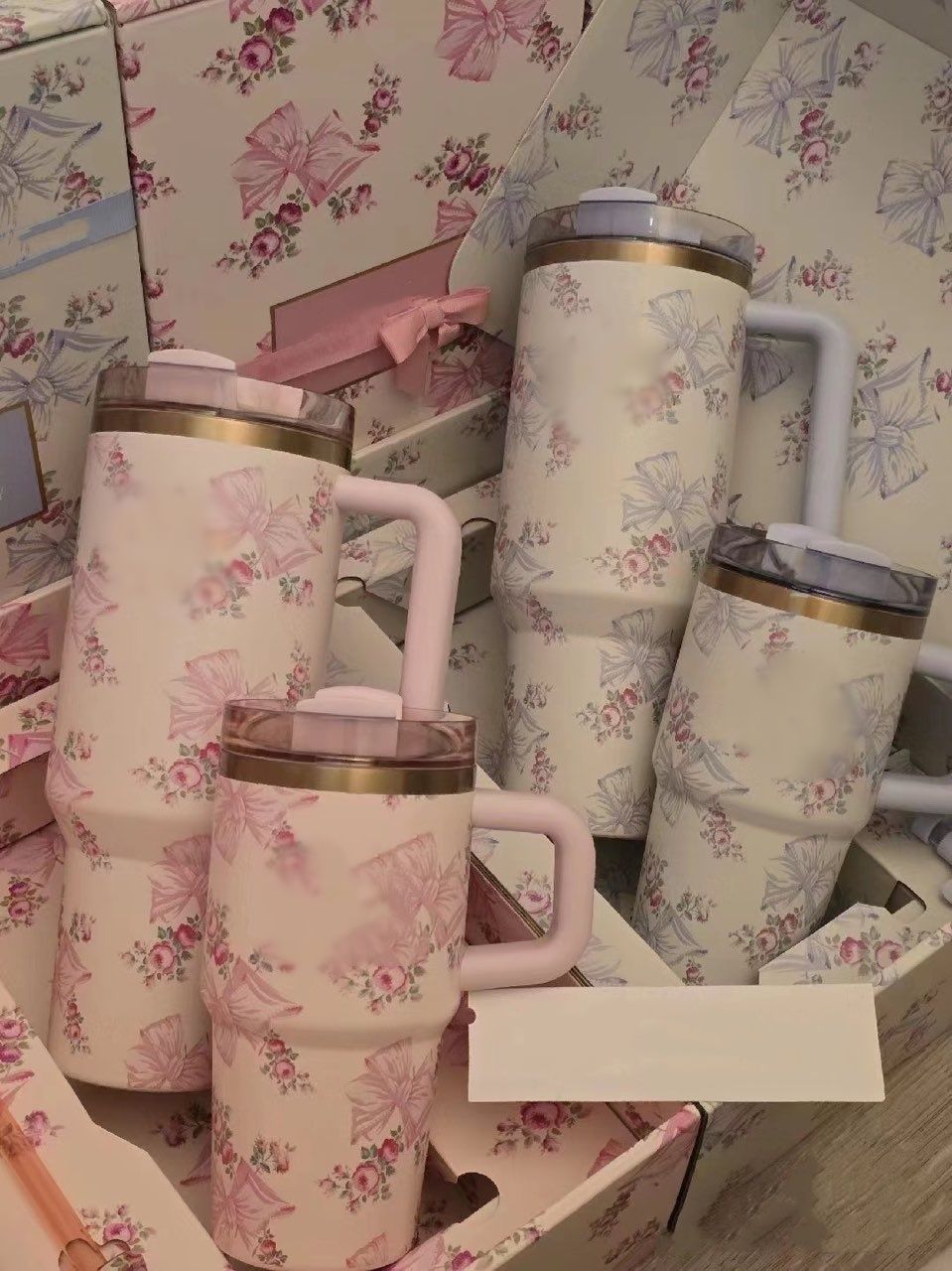 Ship From USA 14oz 40oz TUMBLER Pink Rose Blue Magnolia Mug Holiday Stainless Steel Tumbler with Silicone Handle Lid and Straw Cups Mugs Target water bottles 127