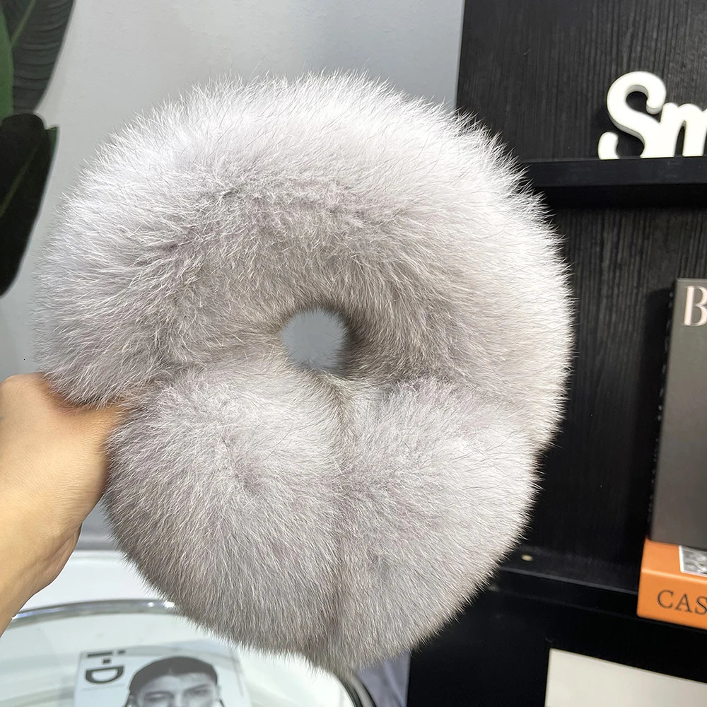 Arrival Women Plush Genuine Fox Fur Earmuff Winter Lady Big Pompoms Fox Fur Fluffy Earmuffs Warm 100% Real Fox Fur Ear Cover 241126