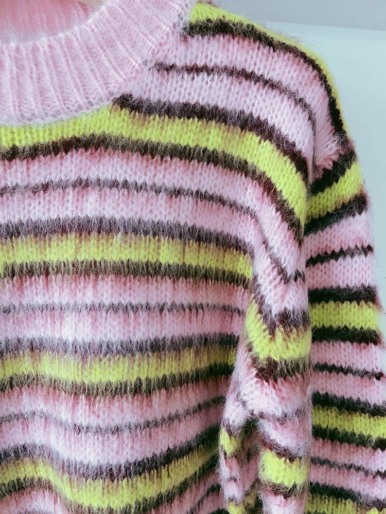 Women Soft Striped Roundneck Sweater Autumn In Pink Thin Pullover Korean Fashion High Street 241126