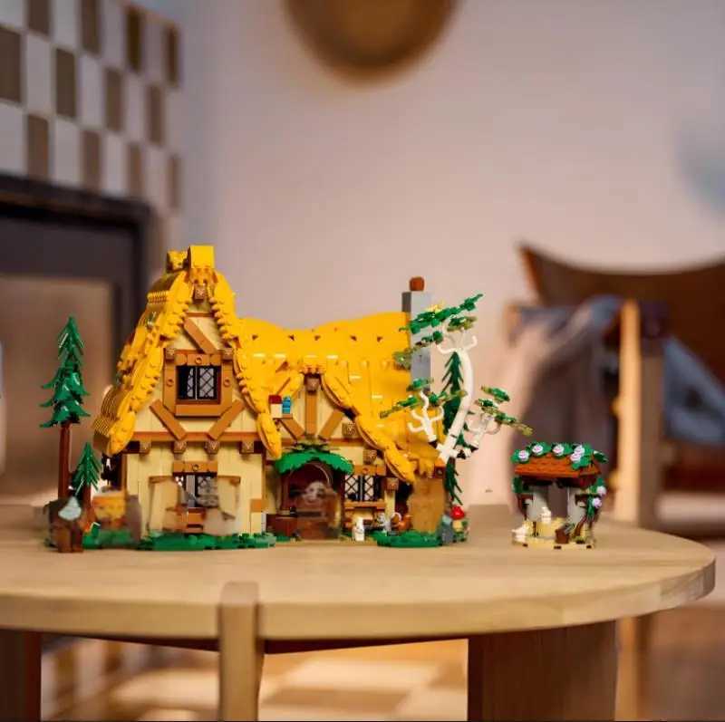 Blocks Blocks New Compatible 43242 Sleeping Princess Seven Dwarfs House Cottage Evil Queen Building Blocks Bricks Kid Toys Christmas GiftY241127CN5P C