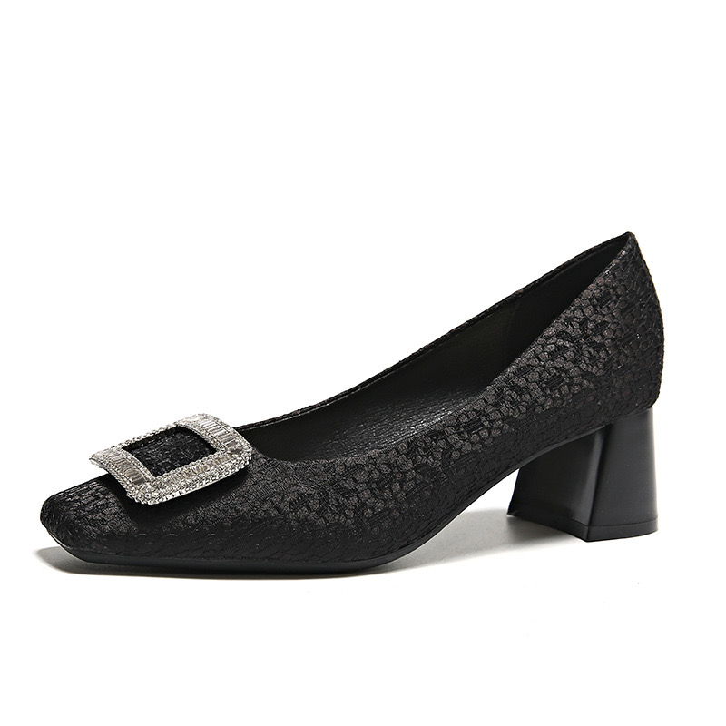 2025 new Women 36f76 wedding shoes Red famous designer chunky pumps pointed toe single footwear bg crystal square buckle atialls woman