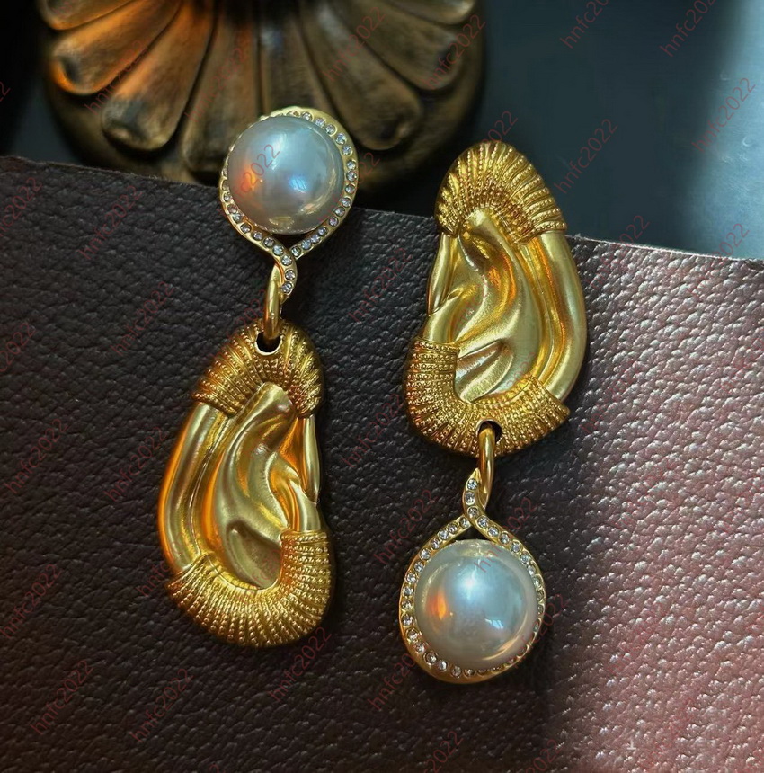 Exaggerated Ears Glass Pearl Earrings Schiaparelli Vintage Asymmetric Devil's Eye Earring