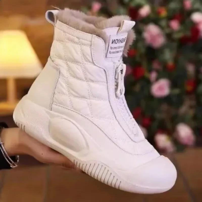 Retro waterproof snow boots 2024 winter soft soled vulcanized cotton shoes with plush insulation high-end womens shoe tray241127bj