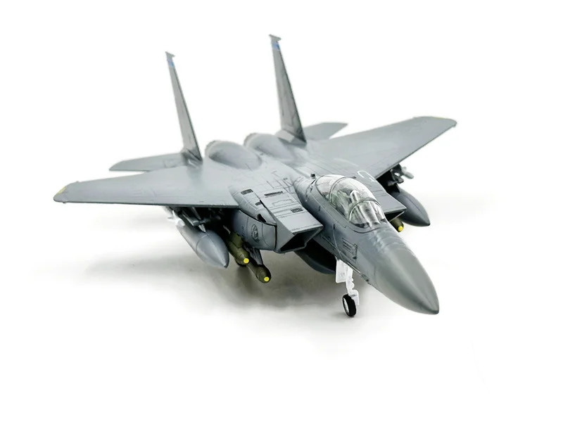 1 100 US F15E Strike Eagle Military Fighterbomber Model F15 Aircraft Exquisite Miniature Airplane Models Toy Gift 241127