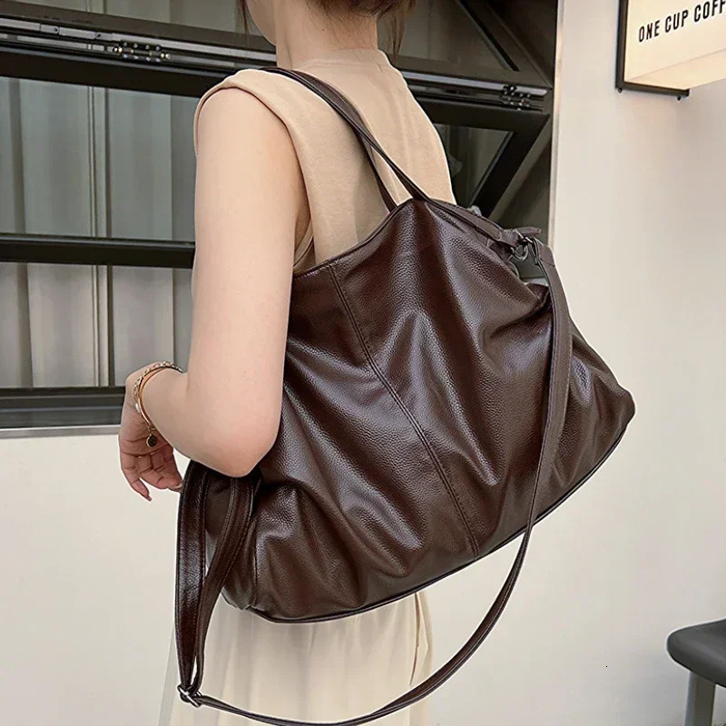 Large black shoulder bag womens large homeless shopping bag solid color high-quality soft leather cross body handbag womens travel handbag 241122