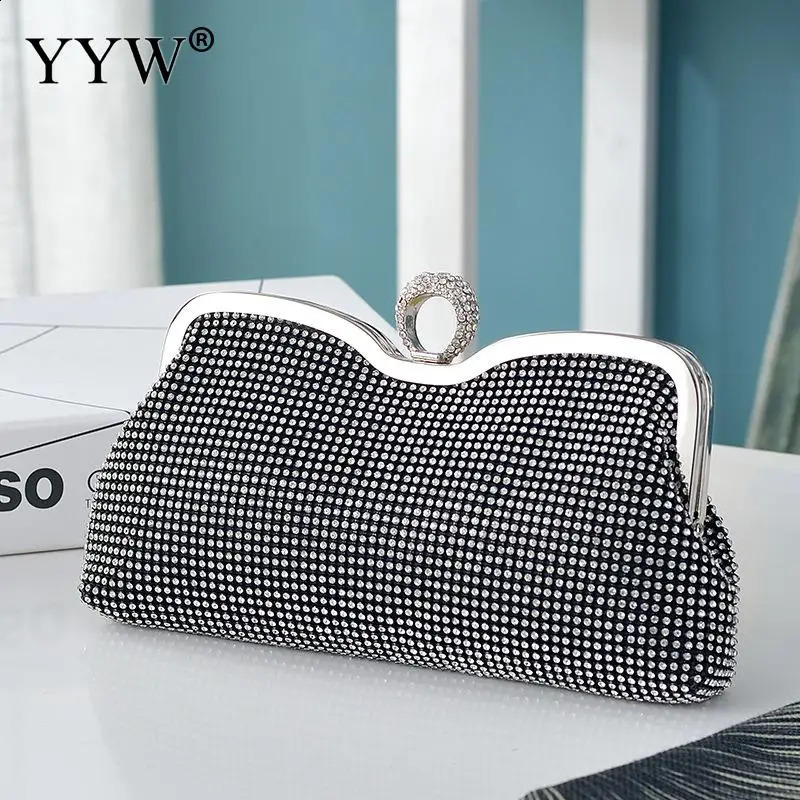 Diamond evening bag finger ring small clutch chain shoulder bag Rhinestone party handbag womens evening clutch bag241127bj