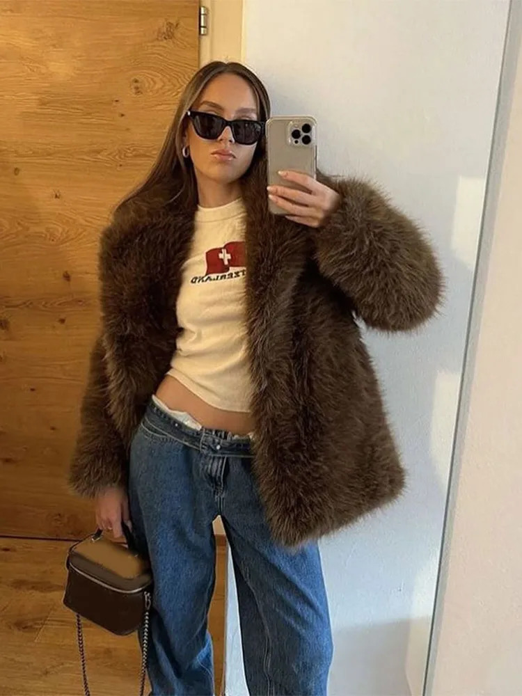 Brown Oversized Stand Collar Faux Fur Coat Fashion Long Sleeve Loose Thicken Jackets 2024 Winter Lady Streetwear 241120