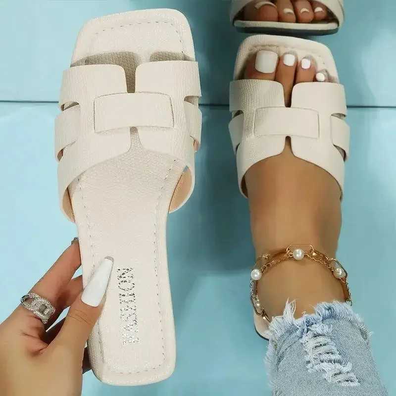 Luxury Summer Slippers Women Flat Outdoor Trend Beach Sandals Female Flip Flops Brand Design Slides Shoes Woman 2024 Big Size 43XJ250207