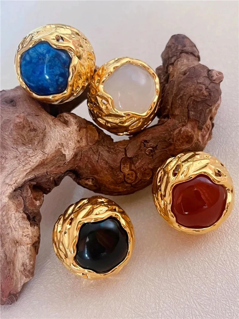 Retro Agate Natural Stone Crystal Ring Gold Color Metal Open for Women Brass Jewelry Light European And American 241126