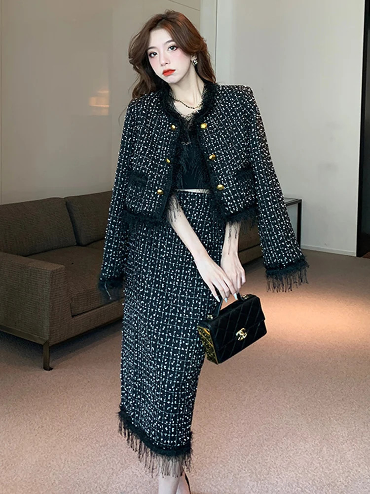 Fashion French Vintage Tweed Two Piece Set Outfits High Quality Chic Fringed Jacket Coat Bodycon Long Skirt Suits 240426