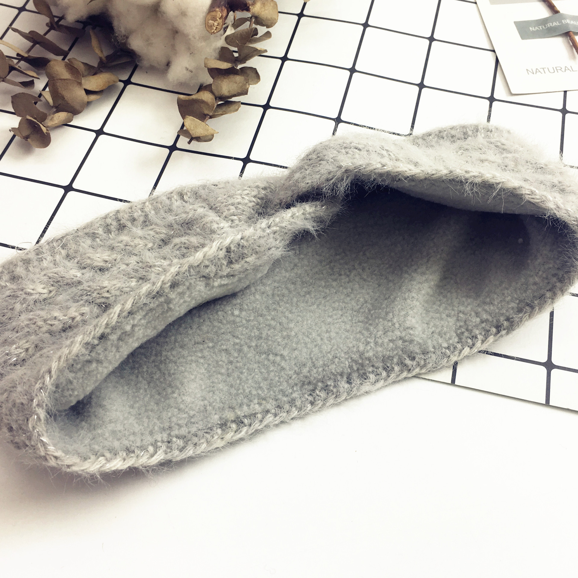 Autumn and winter new European and American knitted cross headband ear protection headband women's warm woolen headband headwear accessory