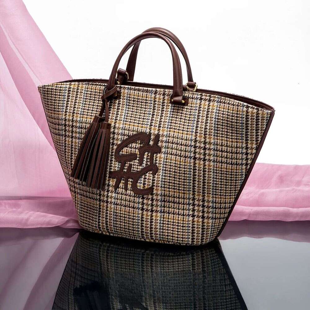 Classic Retro New Checkered Design Business Commuter Large Capacity Solid Color Women's Shoulder Bag