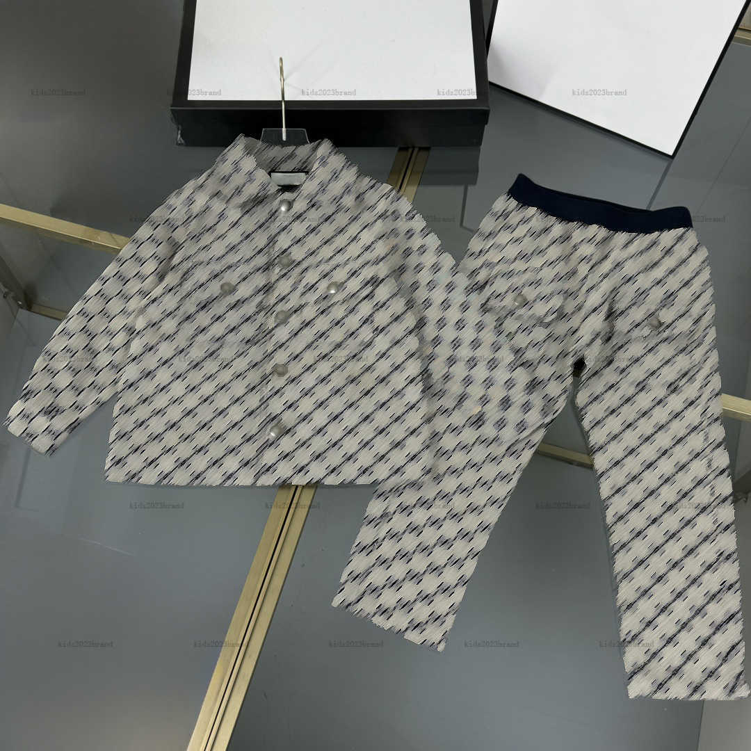 New baby Tracksuits Autumn coat set Denim Two piece set kids designer clothes Double-pocket lapel jacket and elastic-waisted pants