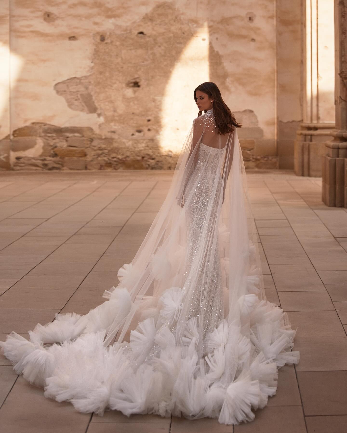 Milla Nova Chart Mermaid Wedding Dress With Cape Pearls Sequins High Neck Wedding Dresses Bridal Gowns Ruched Tulle Sweep Train Designer Robe De Maria