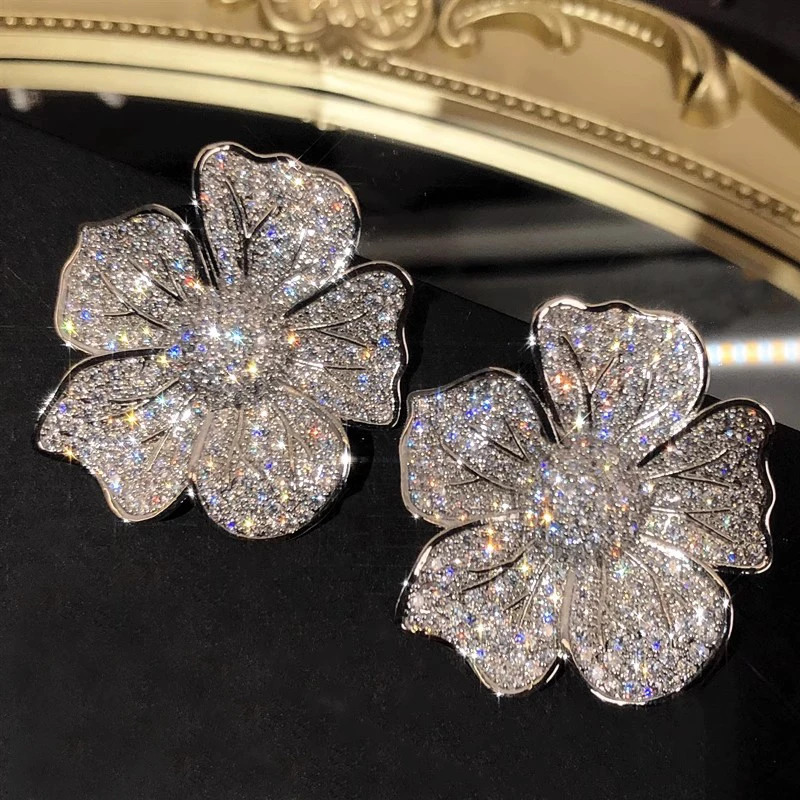 Huitan Aesthetic Big Flower n Earrings for Women Full Bling Iced Out CZ Sparkling Women Earrings Wedding Fashion Jewelry 241127