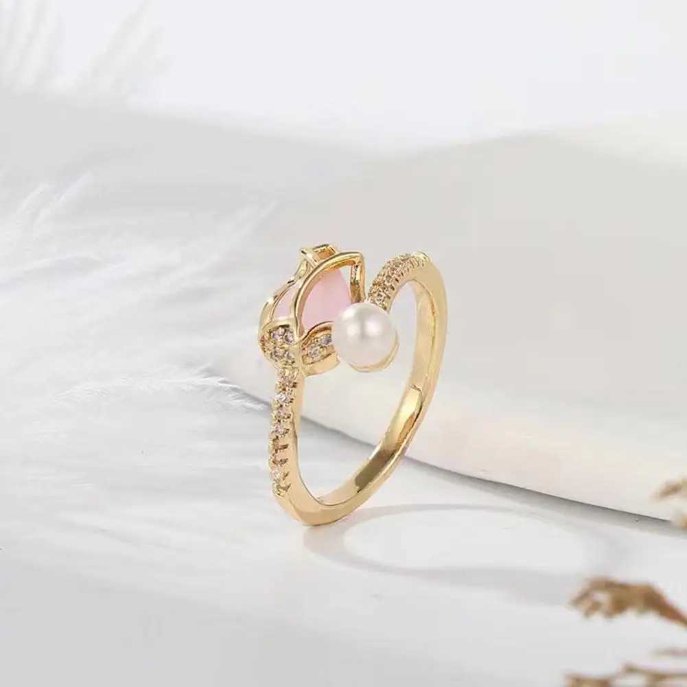 2024 Fashion Tulip Flower Pearl Rings For Women Temperament Pearl Zircon Adjustable Opening Elegant Wedding Party JewelryXJ241127