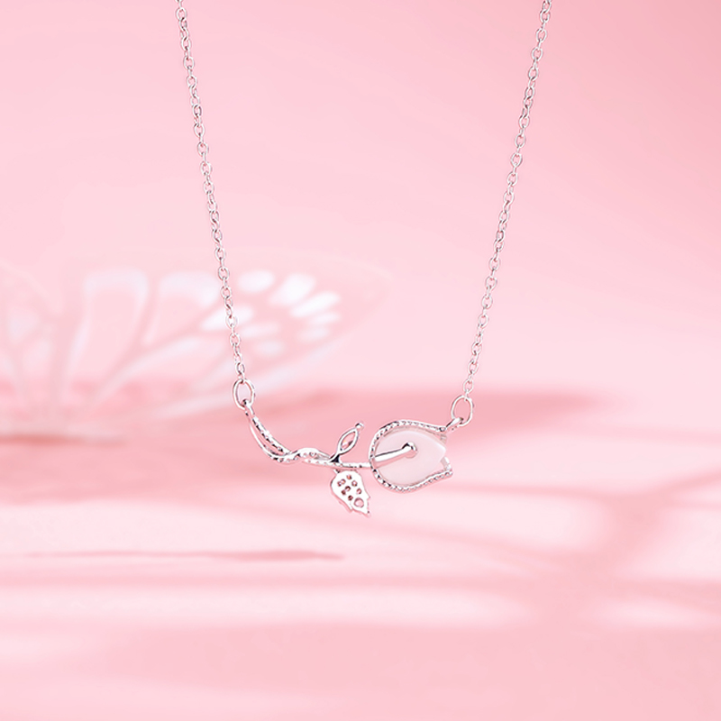 Unique Floral Tulip Charm Necklace for Women - Sleek Stainless Steel Pendant with Trendy Design for Daily Wear