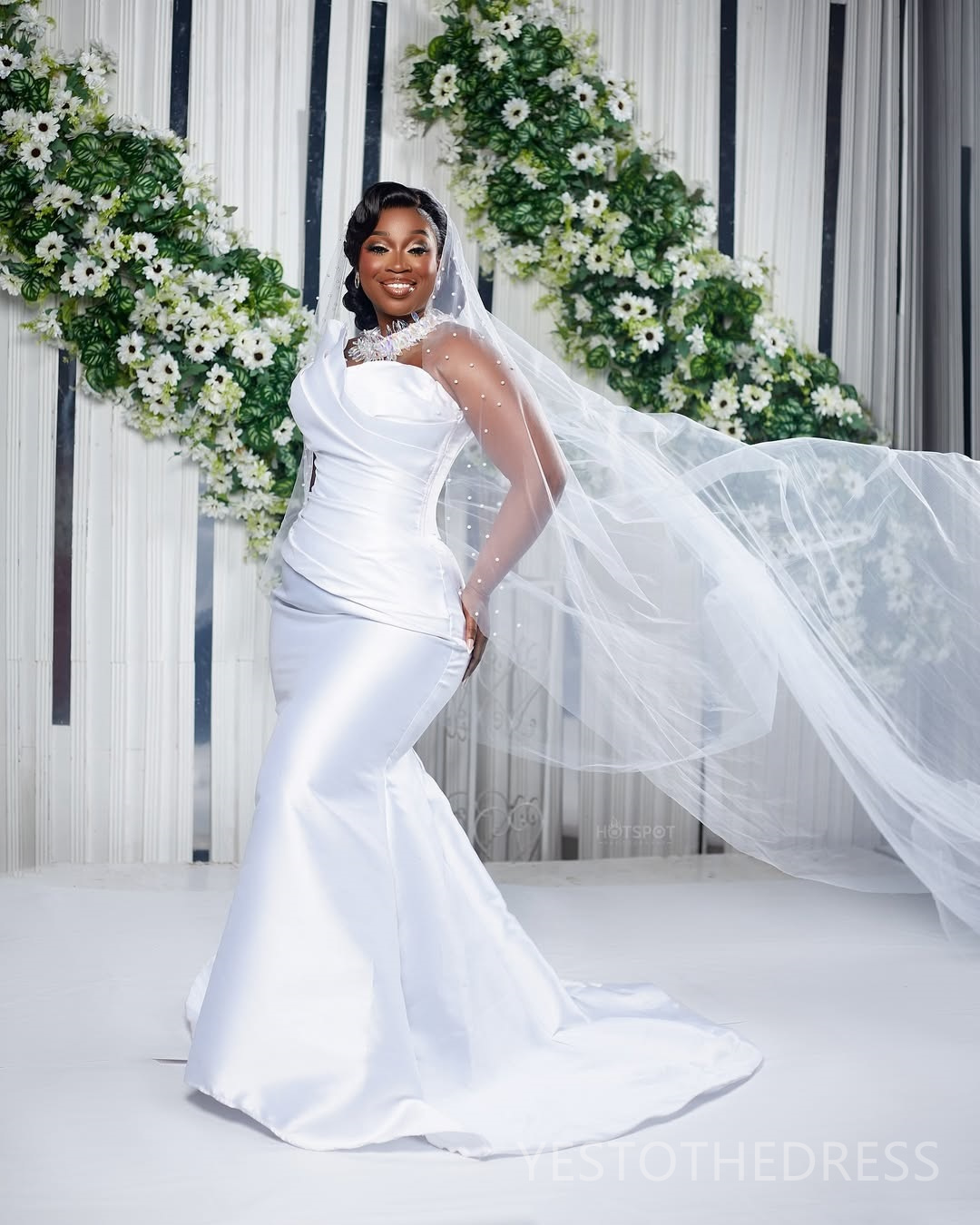 2025 African Wedding Dress Bridal Gowns Plus Size Mermaid Wedding Gowns Crystals Neck Pearls Beaded Lace Gowns For Nigeria Black Women Marriage D431