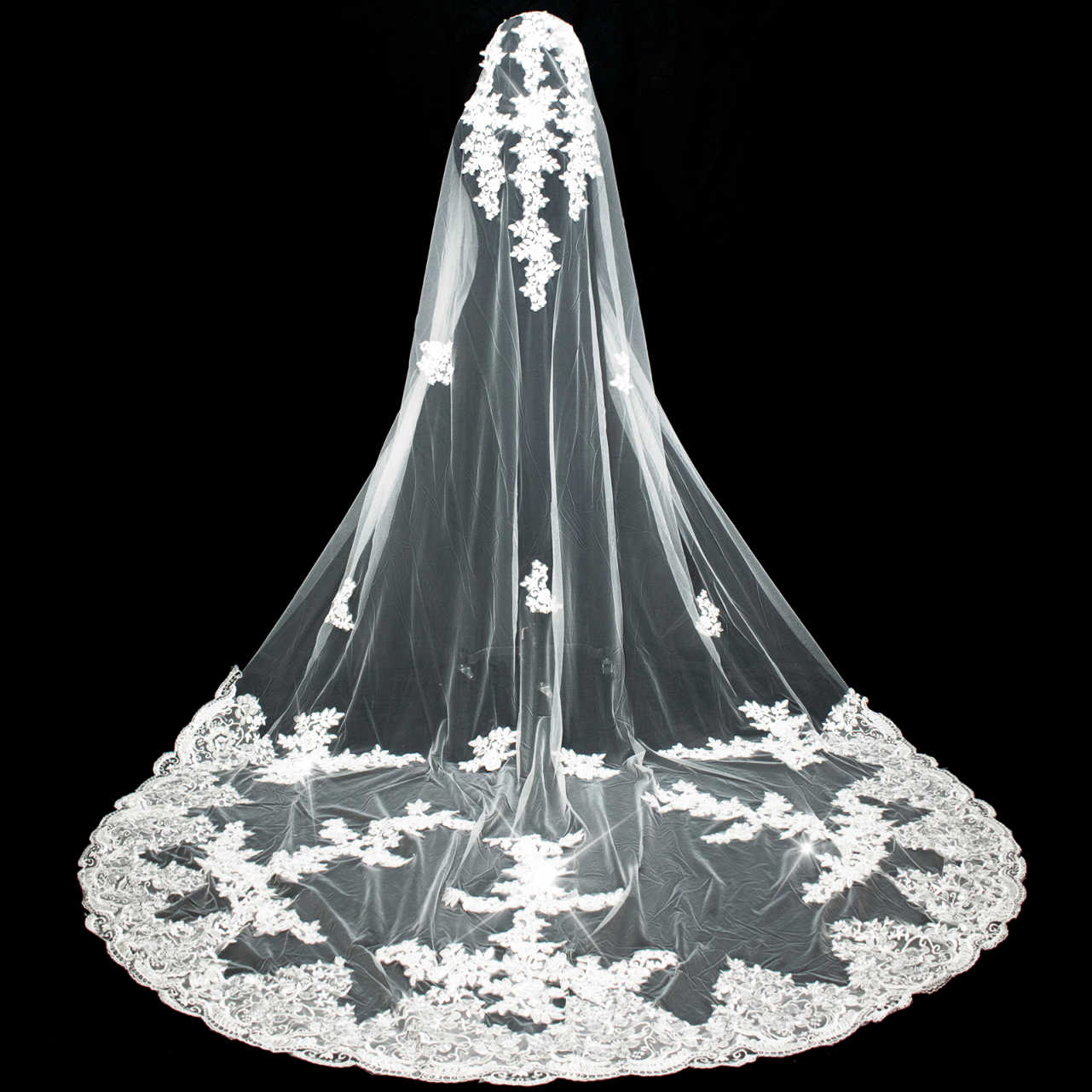 Gorgeous Wedding Veils With Lace Applique Edge Long Cathedral Length Veils One Layer Tulle Custom Made Bridal Veil Bridal Accessories