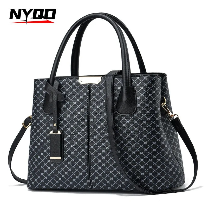 New multifunctional and secure leisure zippered handbag with adjustable shoulder trend straps elegant lace shoulder bag suitable for designers trendy 