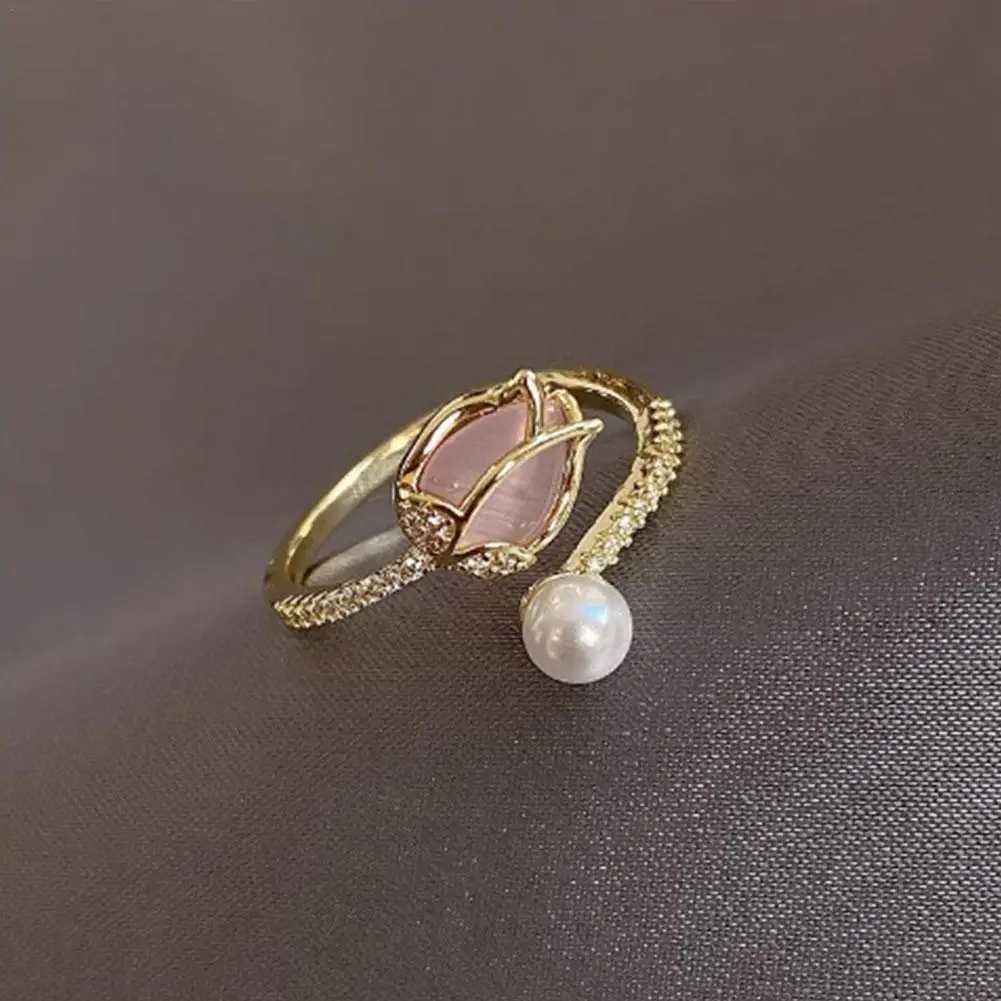 2024 Fashion Tulip Flower Pearl Rings For Women Temperament Pearl Zircon Adjustable Opening Elegant Wedding Party JewelryXJ241127